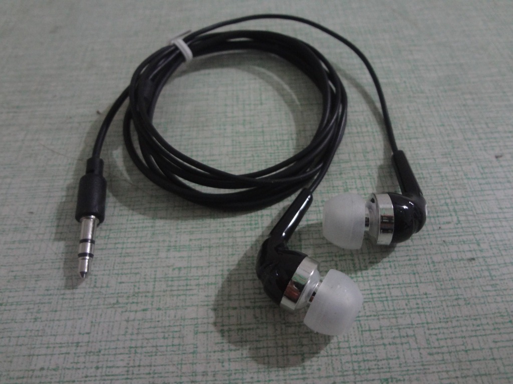 【成品耳機(jī) 批發(fā)供應(yīng) 承接訂單】?jī)r(jià)格,廠(chǎng)家,圖片,其他數(shù)碼產(chǎn)品及配件,汕頭市潮陽(yáng)區(qū)谷饒升陽(yáng)耳機(jī)配件廠(chǎng)-